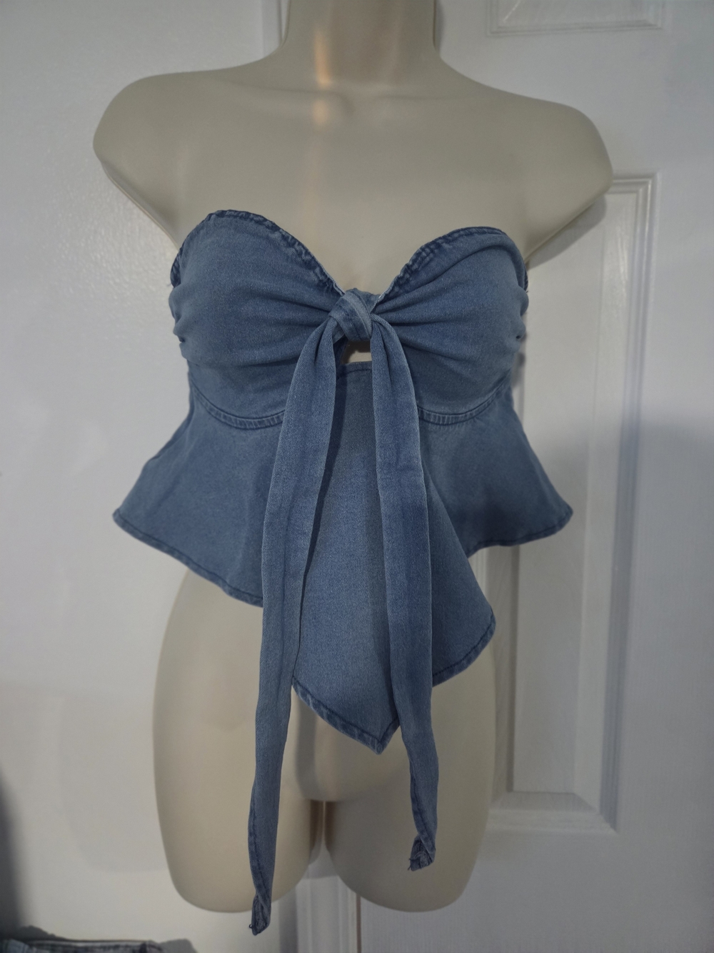 SHEIN Blue Denim Tie-Front Strapless Peplum Top